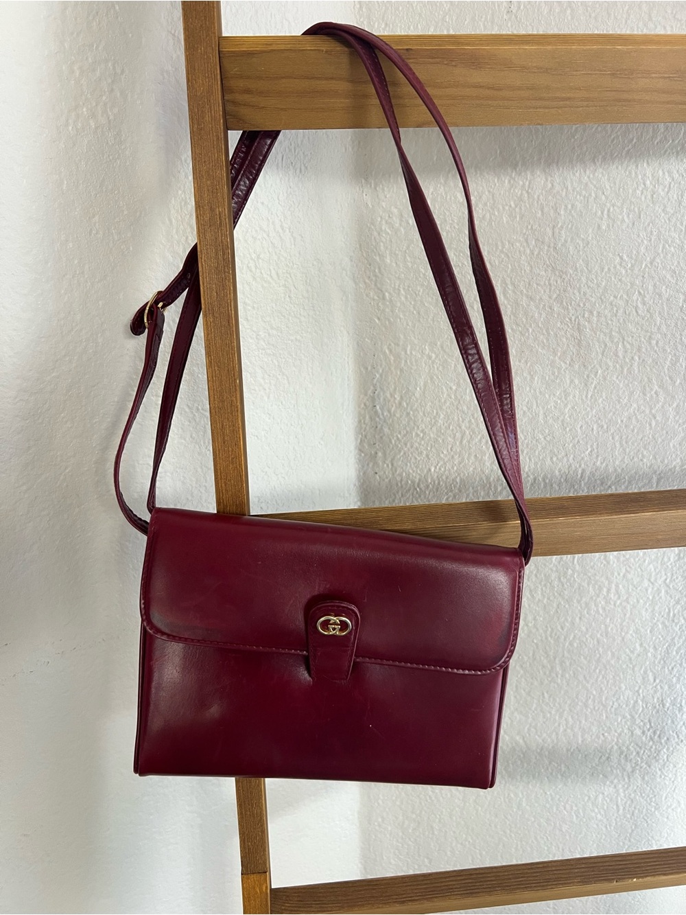 Gucci Crossbody Bag in Burgundy Leather with Gold Hardware
